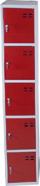 Opbevaringsskabe. 5 skabe i en søjle. Røde låger Opbevaringsskabe. 5 skabe i en søjle. Røde låger